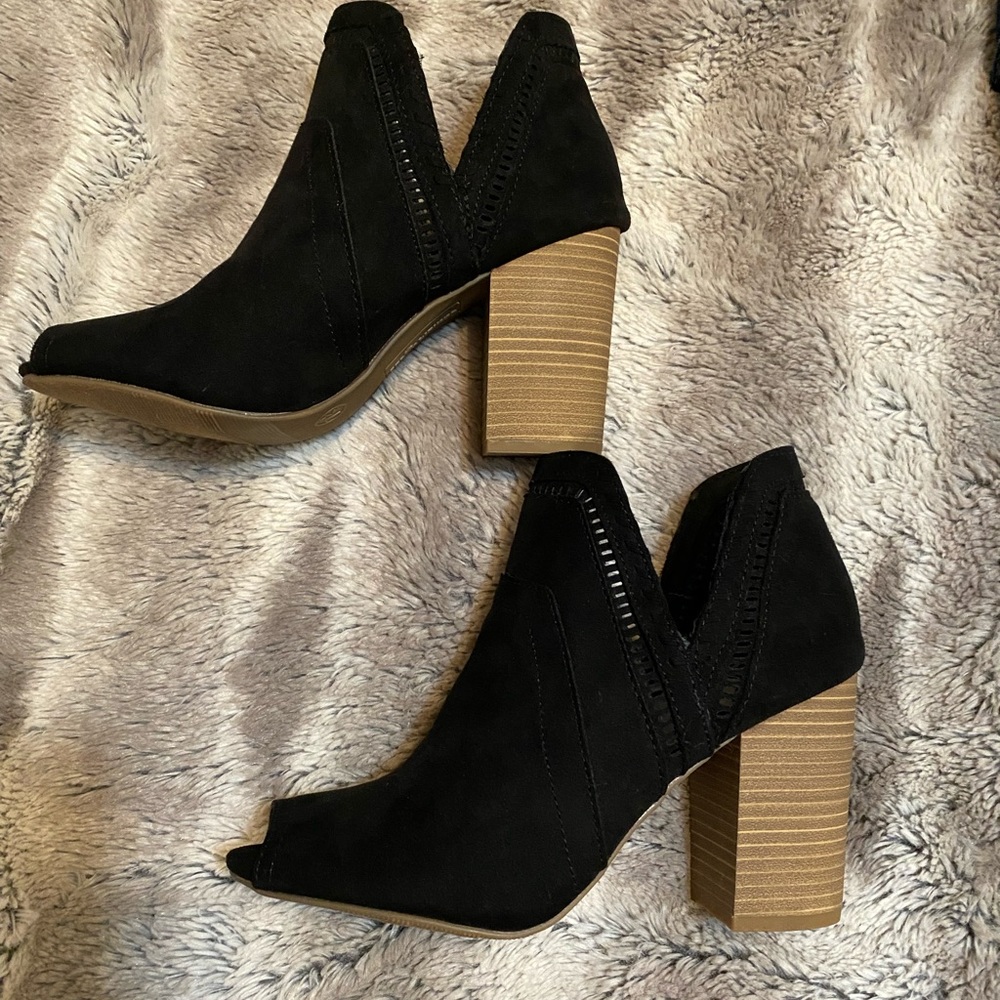 Brand new heels size 7.5
